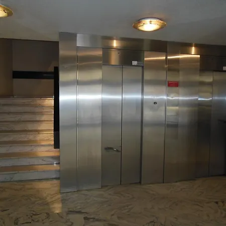 Silver La Regence Apartment *